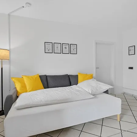 3 Schlafzimmer - 6 Betten, Parkplatz, Balkon, Wlan Appartement